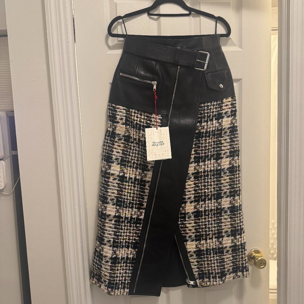 NWT Alexander McQueen Tweed and Leather Midi Skirt - Picture 6 of 15